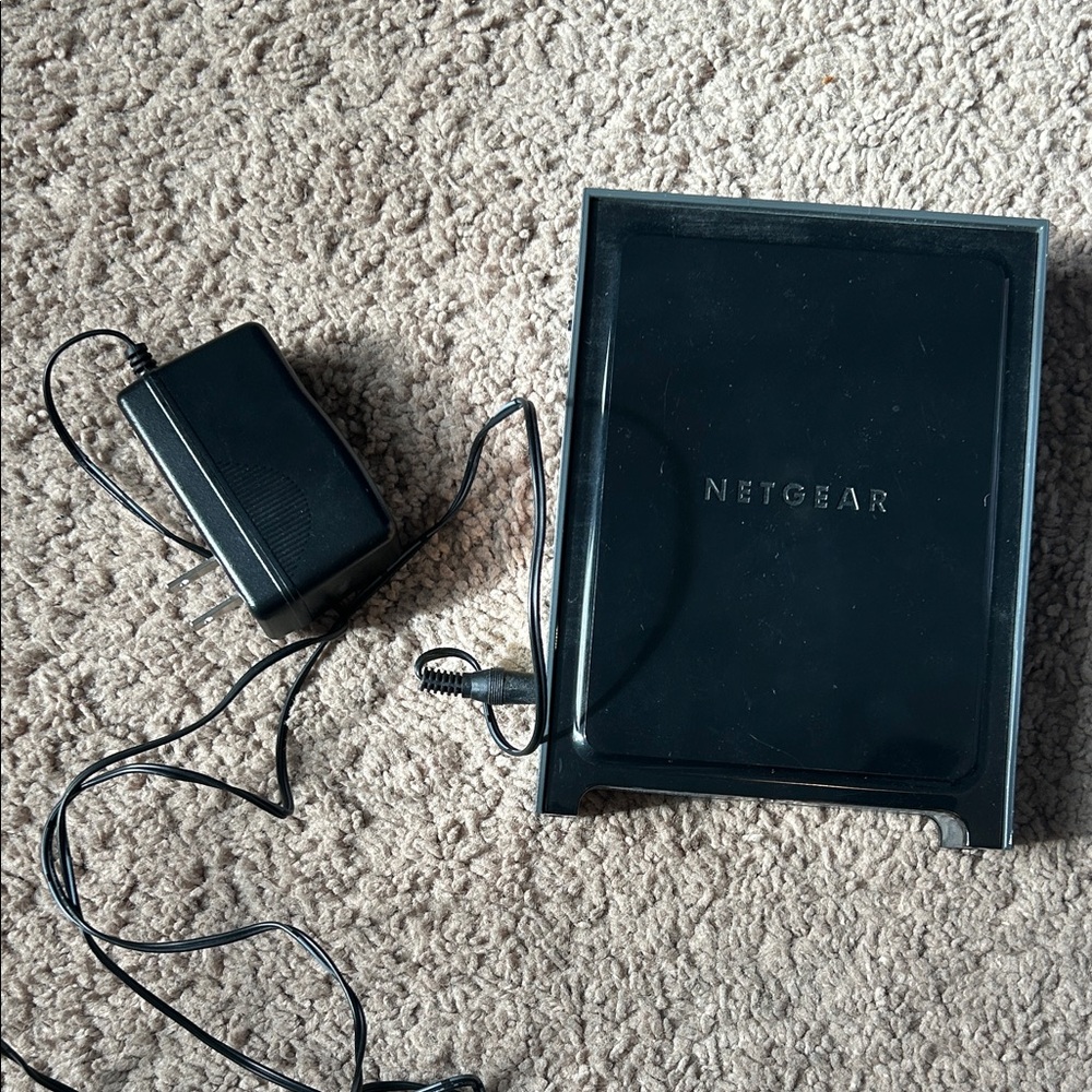Netgear Black Wireless Gigabit Router with Adapter N300 model WNR3500L v2